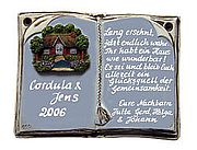 Buch aus Keramik in einer frischen hellen Farbe mit aufmodelliertem Motiv. Alle Motive sind fein ausgemalt. Sie zeigen einen ...... Keramikschild als Buch für Ehrungen und besondere Anlässe - Größe: 20x14 ...