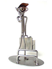 Metallmann mit Handy als Visitenkartenhalter - Wired Line  