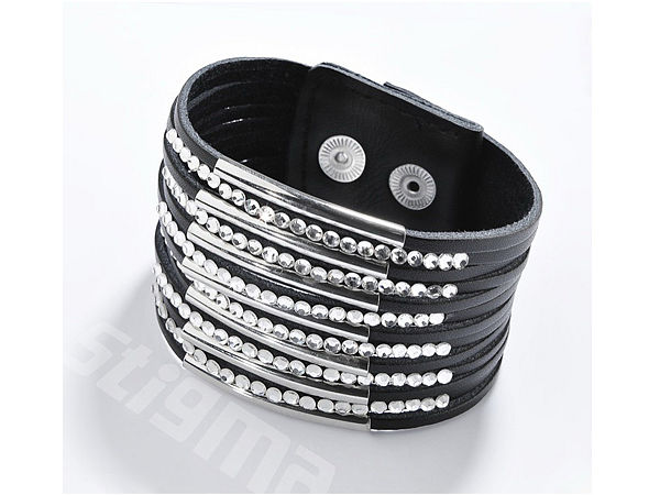 Armband Mit günstig Kaufen-Schickes Lederarmband mit glänzenden Metall-Applikationen. Schickes Lederarmband mit glänzenden Metall-Applikationen <![CDATA[Das trendy Lederarmband mit funkelnden Zierperlen peppt Ihr Outfit super auf. Ein ideales Accessoire für besondere Anl