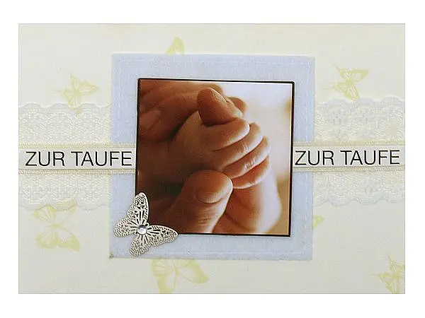 Konfirmation,Taufe günstig Kaufen-Grußkarte für Glückwünsche zur Taufe. Grußkarte für Glückwünsche zur Taufe <![CDATA[Herzliche Glückwünsche zur Taufe Die Klappkarte für die Glückwünsche zur Taufe mit von Papas Hand gehaltener Babyhand sieht ed