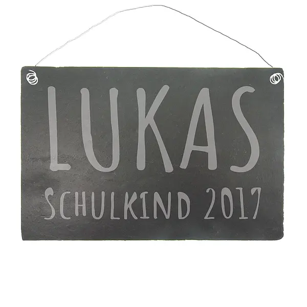 Zum Schulanfang günstig Kaufen-Personalisiertes Dekoschild aus Schiefer zum Schulanfang 30 x 20 cm. Personalisiertes Dekoschild aus Schiefer zum Schulanfang 30 x 20 cm <![CDATA[Geschenkidee zum Schulanfang - das Schild gravieren wir mit Ihrem Wunschtext und einem Symbol Ihrer Wahl - di