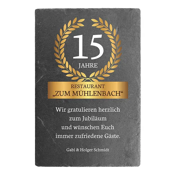 Jahres Schild günstig Kaufen-Jubiläumsgeschenk - farbiges Schieferschild mit Widmung - mehrere Größen. Jubiläumsgeschenk - farbiges Schieferschild mit Widmung - mehrere Größen <![CDATA[Geschenk zum Firmenjubiläum - Schiefertafel mit Widmung und Jahresza