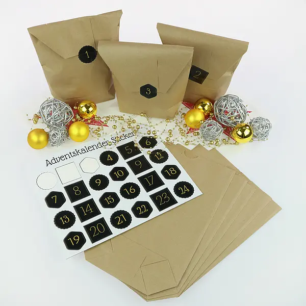 auf der günstig Kaufen-24 Adventskalender Sticker auf einem A4 Bogen Design Elegance. 24 Adventskalender Sticker auf einem A4 Bogen Design Elegance <![CDATA[24 elegante Adventskalender Sticker Die Sticker sind elegant in Schwarz mit goldenen Ziffern gestaltet. Der hauchdünne g