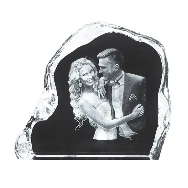 zur Zeit günstig Kaufen-Ansprechendes Glasfoto mit Ihrem Hochzeitsbild in 3D Optik. Ansprechendes Glasfoto mit Ihrem Hochzeitsbild in 3D Optik <![CDATA[Edles 3D-Glasbild mit Ihrem individuellen Motiv Dieses Glasbild ist ein exquisites Geschenk für besondere Anlässe zur Hochzei
