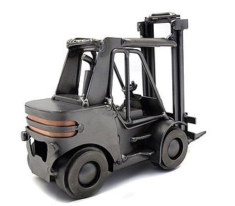 Schraubenmännchen Modellfahrzeug Schraubenmännchen Modellfahrzeug