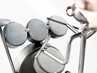 Metallmann Drummer- Wired Line Detail Trommeln