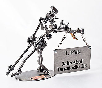 Schraubenmännchen Tanzpaar oder Tanzlehrer mit Schild Schraubenmännchen Tanzpaar oder Tanzlehrer mit Schild