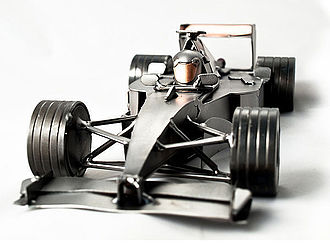 Schraubenmännchen Modellauto Formel 1