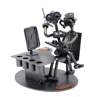 Schraubenmännchen Paar im Büro Schraubenmännchen Paar im Büro