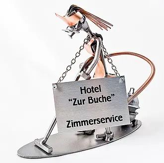 Schraubenmännchen Zimmermädchen mit Schild