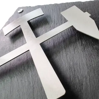 Geschenk für Bergleute - Edelstahl auf Schiefer – mit Schlägel und Eisen 
