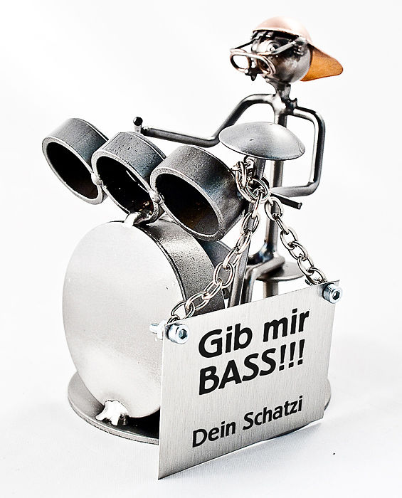 Der kleine günstig Kaufen-Metallmann Schlagzeuger oder Drummer- Wired Line. Metallmann Schlagzeuger oder Drummer- Wired Line <![CDATA[Geben Sie einen Wunschtext an, wird das Schraubenmännchen gegen Aufpreis mit einem kleinen Schild mit Kette geliefert. Auf dem Schild ist Platz für