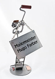 Metallmann Maler beim Anstreichen auf der Leiter Dieses Schraubenmännchen eignet sich als Geschenkidee für jemanden, der im Malergeschäft arbeitet. Als Dekoration im Laden oder Büro, sowie als ... Schraubenmännchen Anstreicher oder Maler