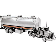 Tanklaster aus der Serie der Schraubenmännchen- Objekte Dieses Metallfahrzeug ist eine besondere Geschenkidee für Truckfahrer und Sammler. Es ist ein Geschenk aus der Serie der ... Tanklaster - Modelltruck