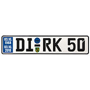 Schönes ausgefallenes Geburstagsgeschenk zum 50. Geburtstag Ein echtes Autokennzeichen mit dem Namen des Geburtstagskindes, dem Geburtsdatum, dem Datum des 50. Geburtstagstags , Wappen des ... Geschenk zum 50. Geburtstag Geburtstagsgeschenk Schild mit TÜV